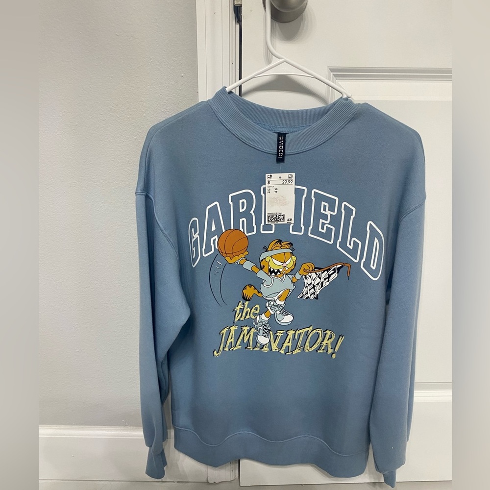 H&M brand new Garfield sweater